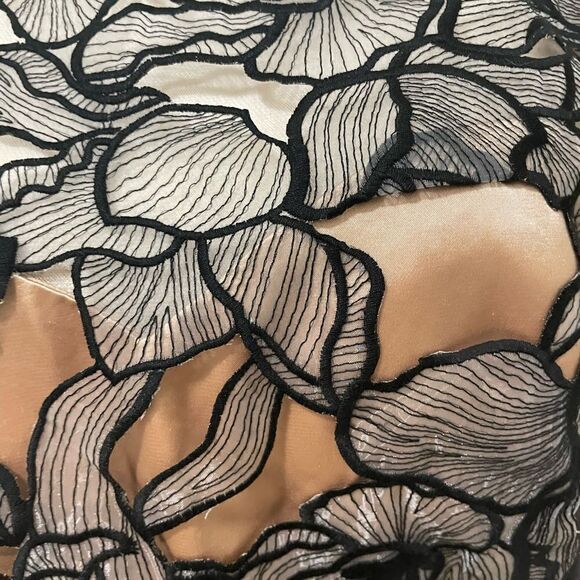 JS Collections Souctach Lace Midi
Dress Size 14 NWT - Picture 9 of 10